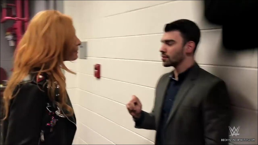 Y2Mate_is_-_Becky_Lynch_gets_stopped_by_security_one_week_before_competing_on_WWE_Mixed_Match_Challenge-QFnBQncJn64-720p-1655992595623_mp4_000032900.jpg
