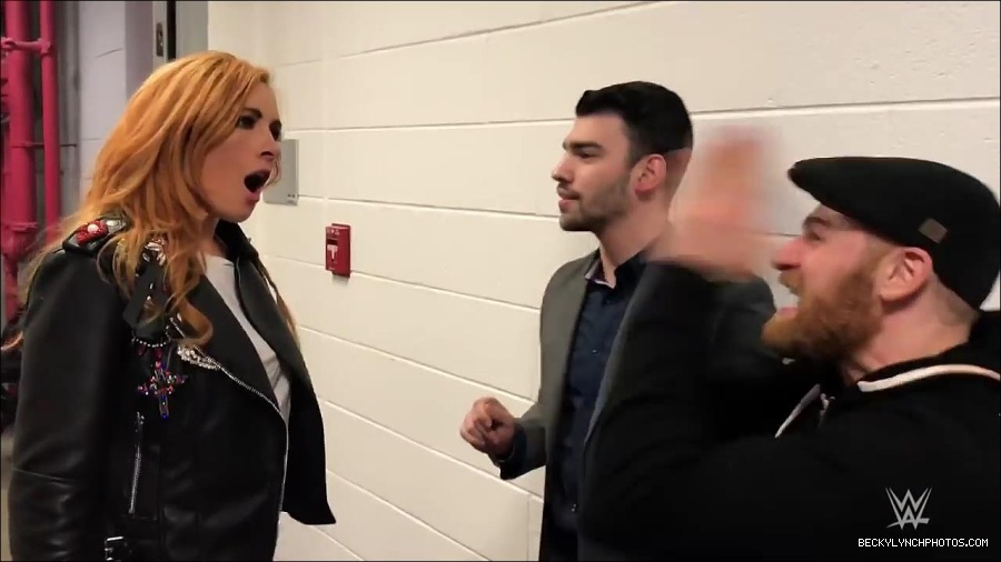 Y2Mate_is_-_Becky_Lynch_gets_stopped_by_security_one_week_before_competing_on_WWE_Mixed_Match_Challenge-QFnBQncJn64-720p-1655992595623_mp4_000034100.jpg