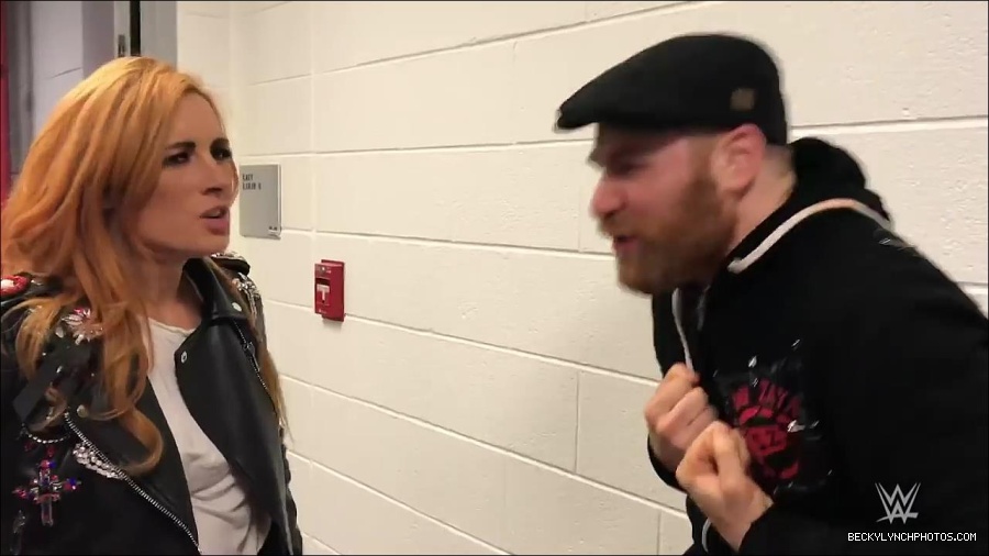 Y2Mate_is_-_Becky_Lynch_gets_stopped_by_security_one_week_before_competing_on_WWE_Mixed_Match_Challenge-QFnBQncJn64-720p-1655992595623_mp4_000042900.jpg