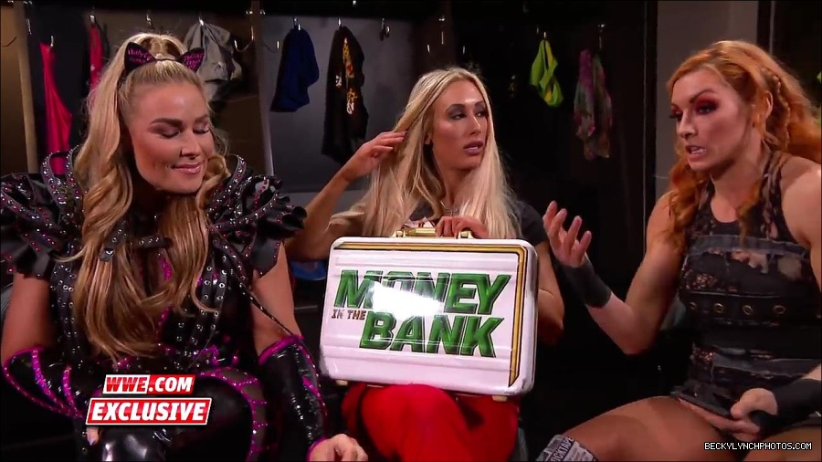Y2Mate_is_-_Becky_Lynch_challenges_Carmella_to_a_match_next_week_SmackDown_Exclusive2C_Feb__272C_2018-2QbwdYmwHoU-720p-1655993179426_mp4_000047100.jpg