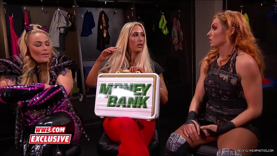 Y2Mate_is_-_Becky_Lynch_challenges_Carmella_to_a_match_next_week_SmackDown_Exclusive2C_Feb__272C_2018-2QbwdYmwHoU-720p-1655993179426_mp4_000048700.jpg