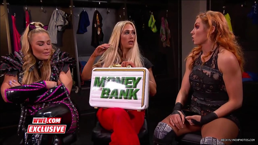 Y2Mate_is_-_Becky_Lynch_challenges_Carmella_to_a_match_next_week_SmackDown_Exclusive2C_Feb__272C_2018-2QbwdYmwHoU-720p-1655993179426_mp4_000049100.jpg