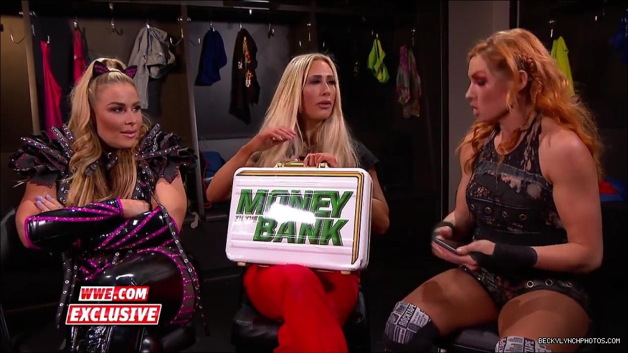 Y2Mate_is_-_Becky_Lynch_challenges_Carmella_to_a_match_next_week_SmackDown_Exclusive2C_Feb__272C_2018-2QbwdYmwHoU-720p-1655993179426_mp4_000051100.jpg