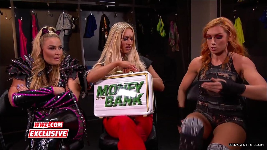 Y2Mate_is_-_Becky_Lynch_challenges_Carmella_to_a_match_next_week_SmackDown_Exclusive2C_Feb__272C_2018-2QbwdYmwHoU-720p-1655993179426_mp4_000052700.jpg