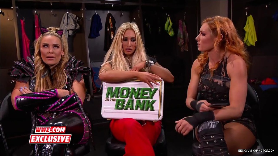 Y2Mate_is_-_Becky_Lynch_challenges_Carmella_to_a_match_next_week_SmackDown_Exclusive2C_Feb__272C_2018-2QbwdYmwHoU-720p-1655993179426_mp4_000054300.jpg