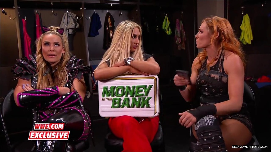 Y2Mate_is_-_Becky_Lynch_challenges_Carmella_to_a_match_next_week_SmackDown_Exclusive2C_Feb__272C_2018-2QbwdYmwHoU-720p-1655993179426_mp4_000055100.jpg
