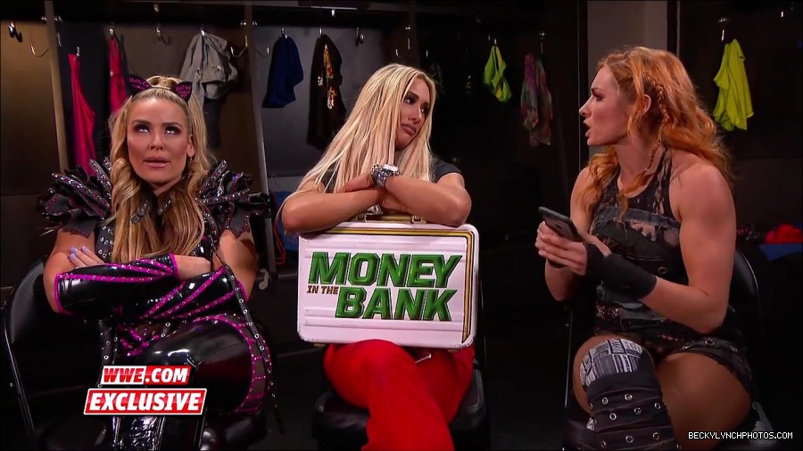 Y2Mate_is_-_Becky_Lynch_challenges_Carmella_to_a_match_next_week_SmackDown_Exclusive2C_Feb__272C_2018-2QbwdYmwHoU-720p-1655993179426_mp4_000055500.jpg