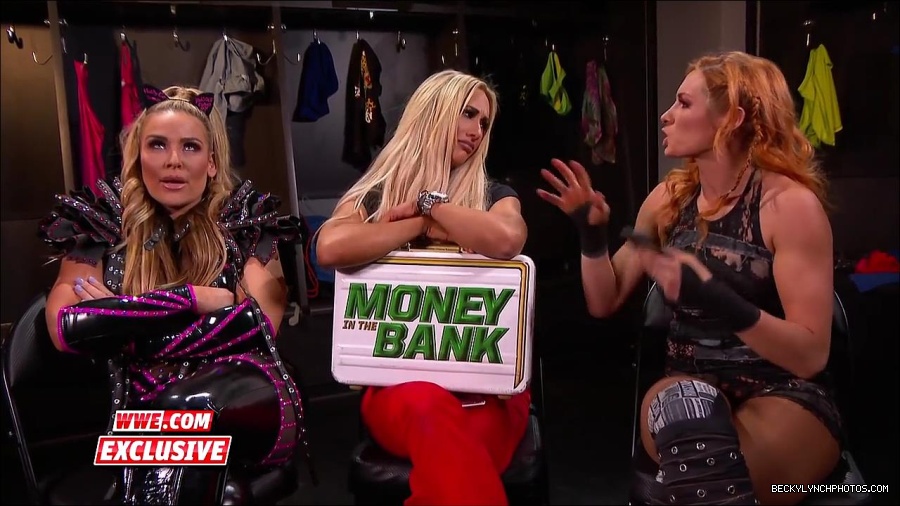 Y2Mate_is_-_Becky_Lynch_challenges_Carmella_to_a_match_next_week_SmackDown_Exclusive2C_Feb__272C_2018-2QbwdYmwHoU-720p-1655993179426_mp4_000055900.jpg