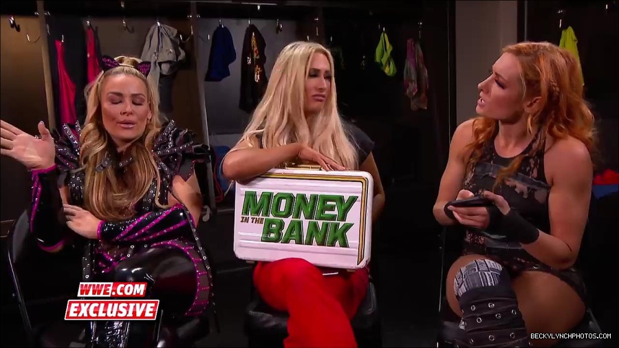 Y2Mate_is_-_Becky_Lynch_challenges_Carmella_to_a_match_next_week_SmackDown_Exclusive2C_Feb__272C_2018-2QbwdYmwHoU-720p-1655993179426_mp4_000058700.jpg