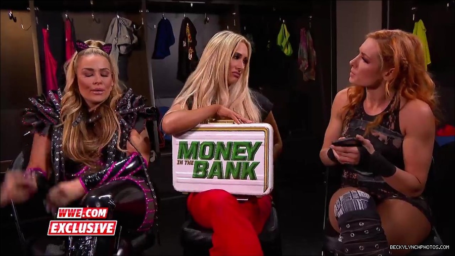 Y2Mate_is_-_Becky_Lynch_challenges_Carmella_to_a_match_next_week_SmackDown_Exclusive2C_Feb__272C_2018-2QbwdYmwHoU-720p-1655993179426_mp4_000059100.jpg