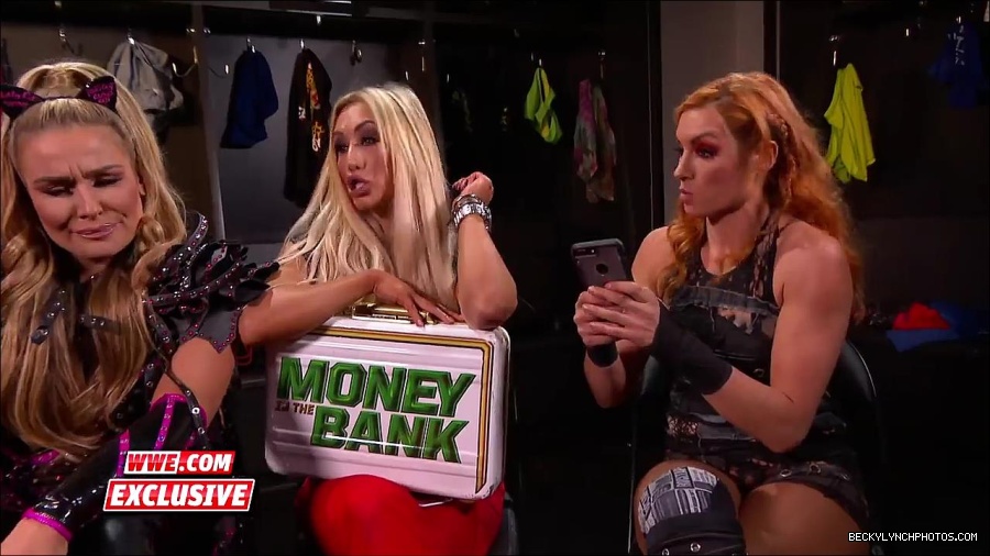 Y2Mate_is_-_Becky_Lynch_challenges_Carmella_to_a_match_next_week_SmackDown_Exclusive2C_Feb__272C_2018-2QbwdYmwHoU-720p-1655993179426_mp4_000064300.jpg