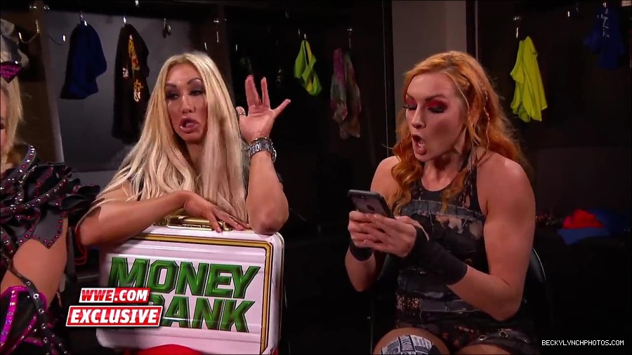 Y2Mate_is_-_Becky_Lynch_challenges_Carmella_to_a_match_next_week_SmackDown_Exclusive2C_Feb__272C_2018-2QbwdYmwHoU-720p-1655993179426_mp4_000065900.jpg