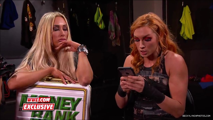 Y2Mate_is_-_Becky_Lynch_challenges_Carmella_to_a_match_next_week_SmackDown_Exclusive2C_Feb__272C_2018-2QbwdYmwHoU-720p-1655993179426_mp4_000067500.jpg