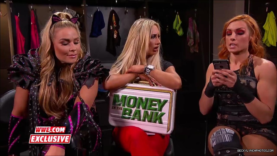 Y2Mate_is_-_Becky_Lynch_challenges_Carmella_to_a_match_next_week_SmackDown_Exclusive2C_Feb__272C_2018-2QbwdYmwHoU-720p-1655993179426_mp4_000080300.jpg
