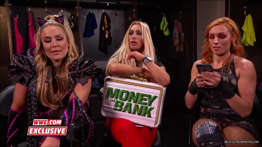 Y2Mate_is_-_Becky_Lynch_challenges_Carmella_to_a_match_next_week_SmackDown_Exclusive2C_Feb__272C_2018-2QbwdYmwHoU-720p-1655993179426_mp4_000084300.jpg