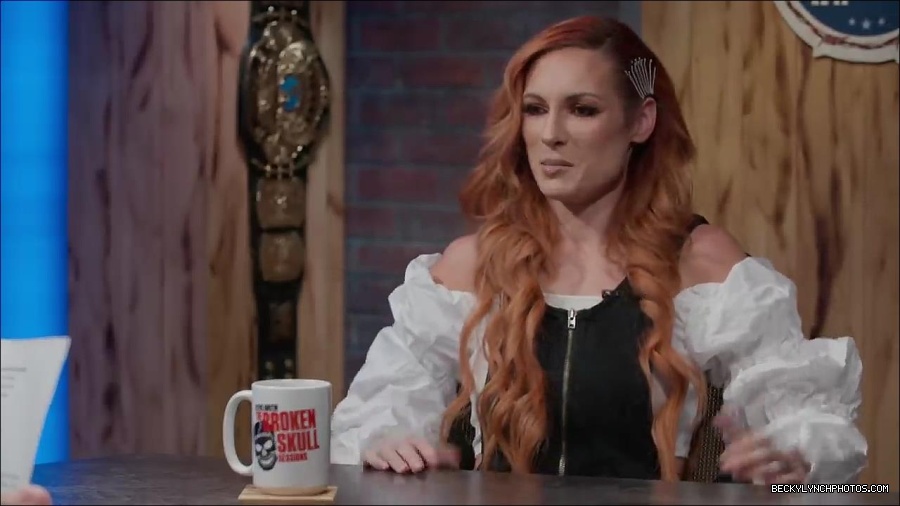 Y2Mate_is_-_Becky_Lynch_names_greatest_WWE_Champion_of_all_time_Steve_Austin27s_Broken_Skull_Sessions_extra-FS-fEVjTvms-720p-1655995233146_mp4_000024533.jpg