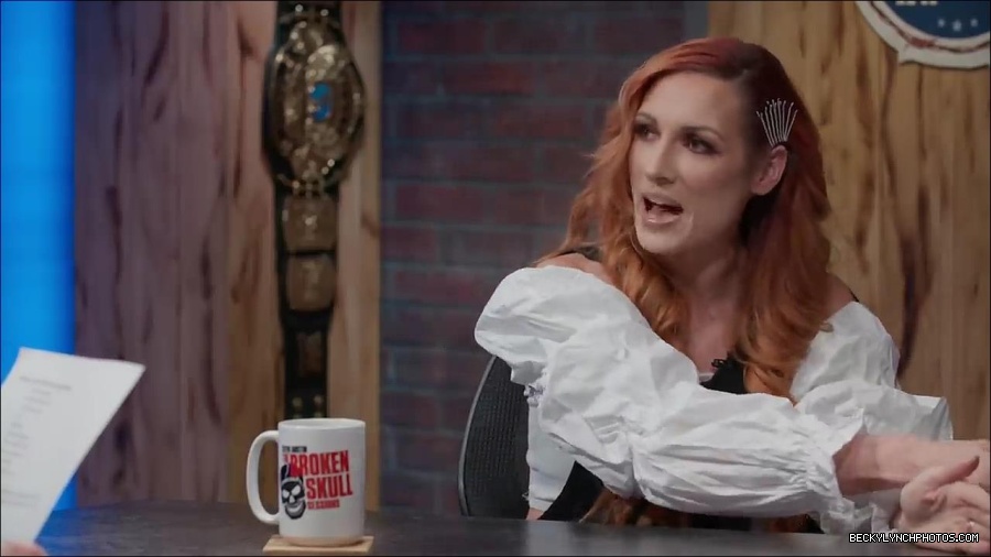 Y2Mate_is_-_Becky_Lynch_names_greatest_WWE_Champion_of_all_time_Steve_Austin27s_Broken_Skull_Sessions_extra-FS-fEVjTvms-720p-1655995233146_mp4_000061733.jpg