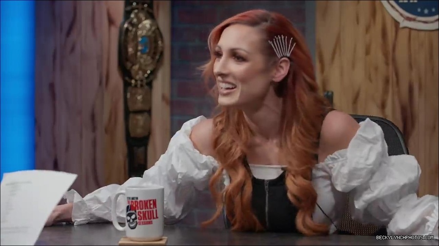 Y2Mate_is_-_Becky_Lynch_names_greatest_WWE_Champion_of_all_time_Steve_Austin27s_Broken_Skull_Sessions_extra-FS-fEVjTvms-720p-1655995233146_mp4_000098933.jpg