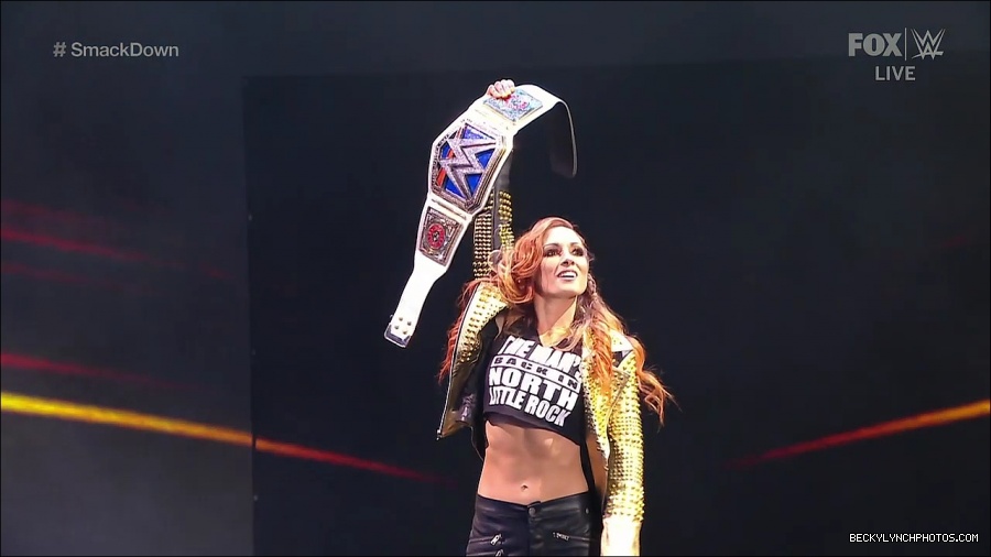WWE_SmackDown_2021_08_27_720p_WEB_h264-HEEL_mp4_000143643.jpg