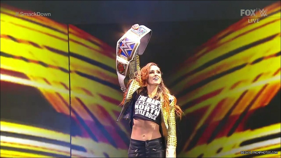 WWE_SmackDown_2021_08_27_720p_WEB_h264-HEEL_mp4_000144077.jpg