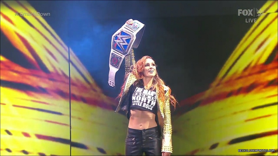 WWE_SmackDown_2021_08_27_720p_WEB_h264-HEEL_mp4_000145178.jpg