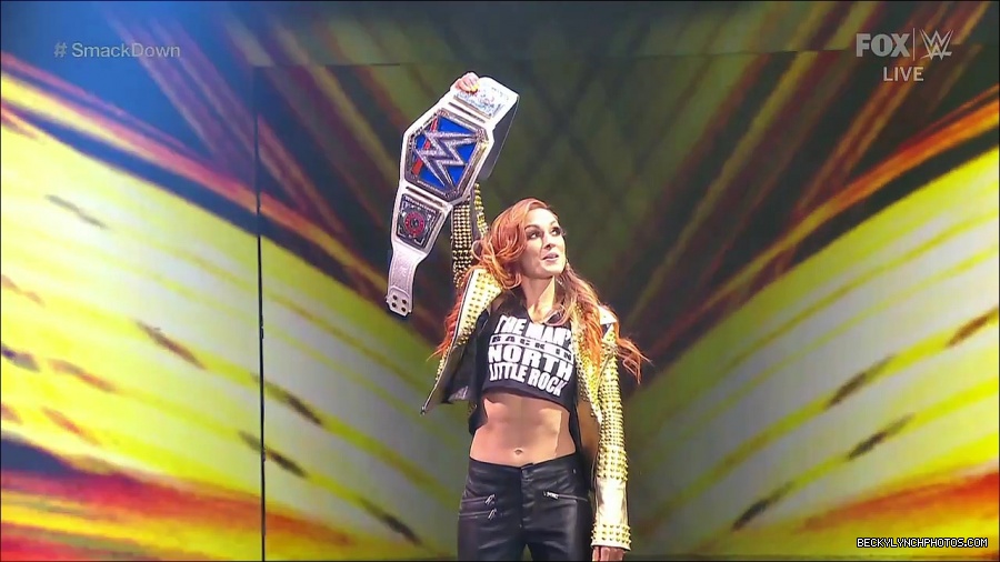 WWE_SmackDown_2021_08_27_720p_WEB_h264-HEEL_mp4_000145862.jpg