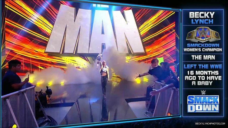 WWE_SmackDown_2021_08_27_720p_WEB_h264-HEEL_mp4_000151100.jpg