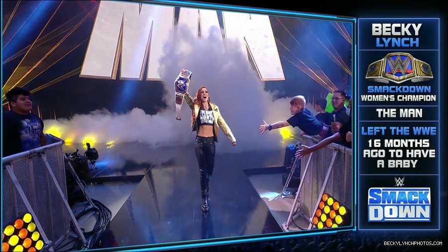 WWE_SmackDown_2021_08_27_720p_WEB_h264-HEEL_mp4_000153019.jpg