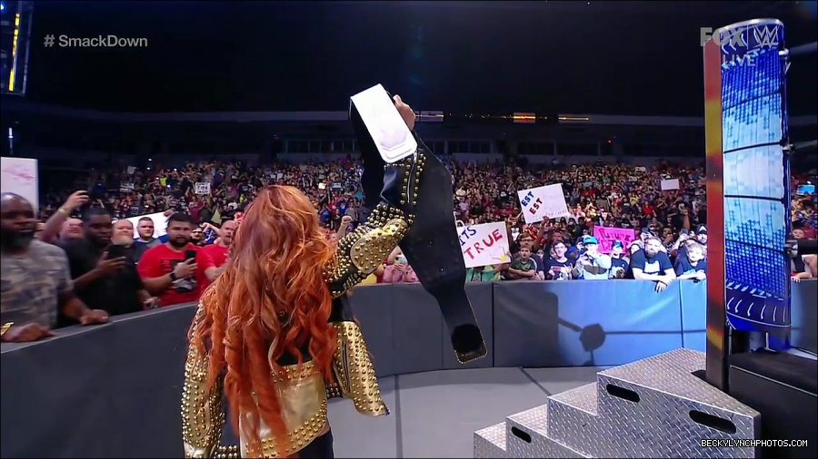 WWE_SmackDown_2021_08_27_720p_WEB_h264-HEEL_mp4_000163146.jpg