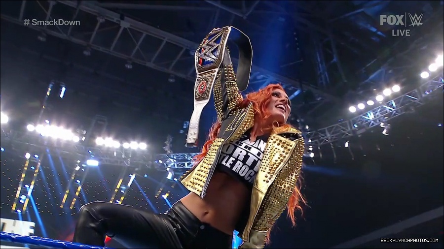 WWE_SmackDown_2021_08_27_720p_WEB_h264-HEEL_mp4_000186569.jpg