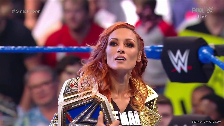 WWE_SmackDown_2021_08_27_720p_WEB_h264-HEEL_mp4_000208341.jpg