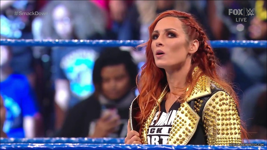 WWE_SmackDown_2021_08_27_720p_WEB_h264-HEEL_mp4_000212028.jpg