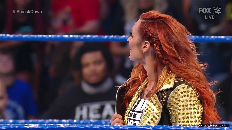 WWE_SmackDown_2021_08_27_720p_WEB_h264-HEEL_mp4_000213196.jpg