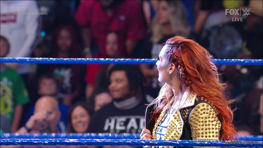 WWE_SmackDown_2021_08_27_720p_WEB_h264-HEEL_mp4_000214681.jpg