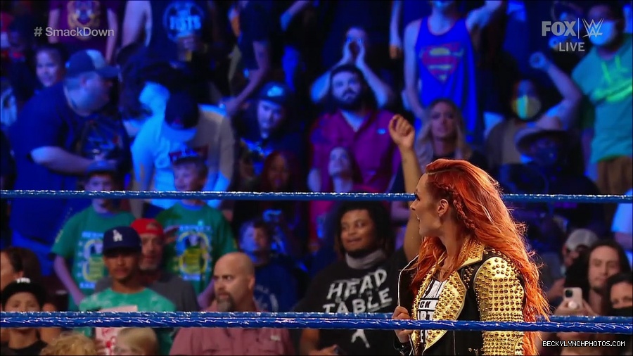 WWE_SmackDown_2021_08_27_720p_WEB_h264-HEEL_mp4_000217567.jpg