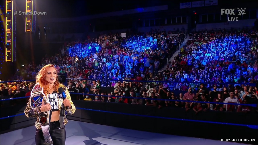 WWE_SmackDown_2021_08_27_720p_WEB_h264-HEEL_mp4_000229345.jpg