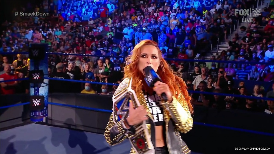 WWE_SmackDown_2021_08_27_720p_WEB_h264-HEEL_mp4_000243459.jpg