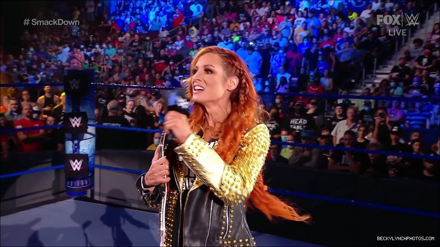 WWE_SmackDown_2021_08_27_720p_WEB_h264-HEEL_mp4_000243927.jpg