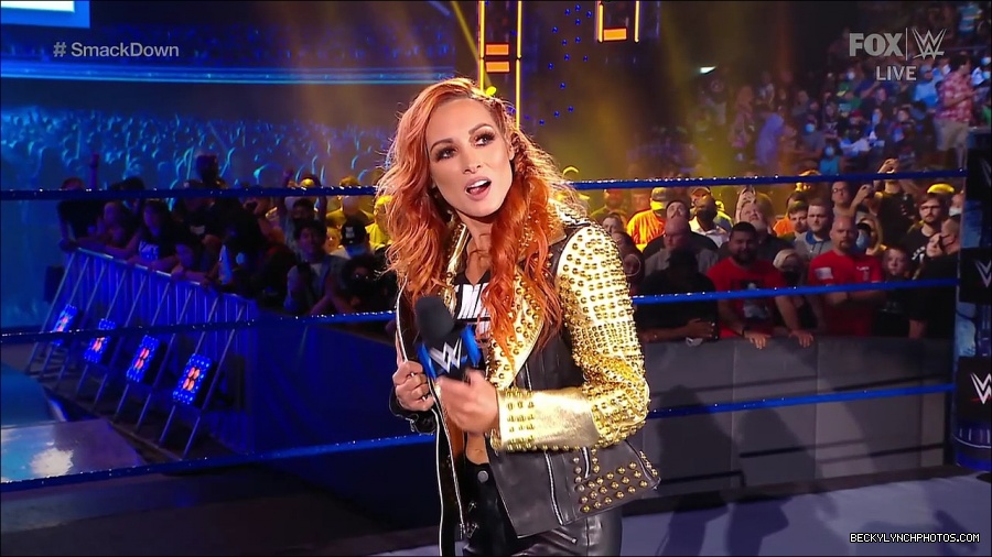 WWE_SmackDown_2021_08_27_720p_WEB_h264-HEEL_mp4_000248731.jpg
