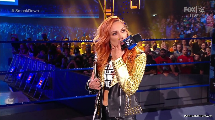 WWE_SmackDown_2021_08_27_720p_WEB_h264-HEEL_mp4_000249282.jpg