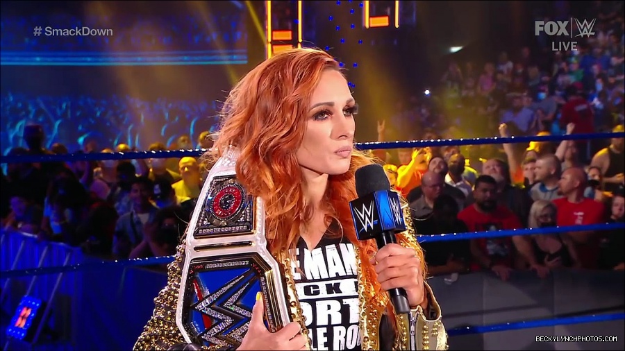 WWE_SmackDown_2021_08_27_720p_WEB_h264-HEEL_mp4_000255221.jpg