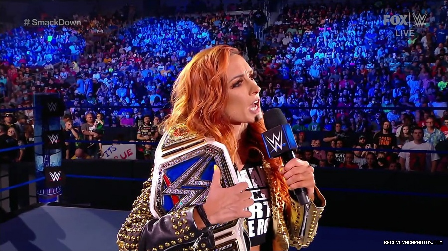 WWE_SmackDown_2021_08_27_720p_WEB_h264-HEEL_mp4_000269869.jpg