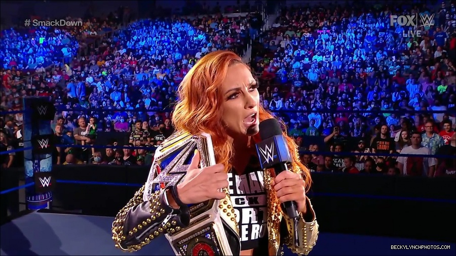 WWE_SmackDown_2021_08_27_720p_WEB_h264-HEEL_mp4_000270887.jpg