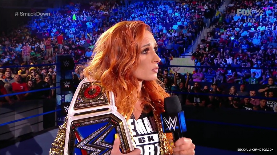 WWE_SmackDown_2021_08_27_720p_WEB_h264-HEEL_mp4_000279579.jpg