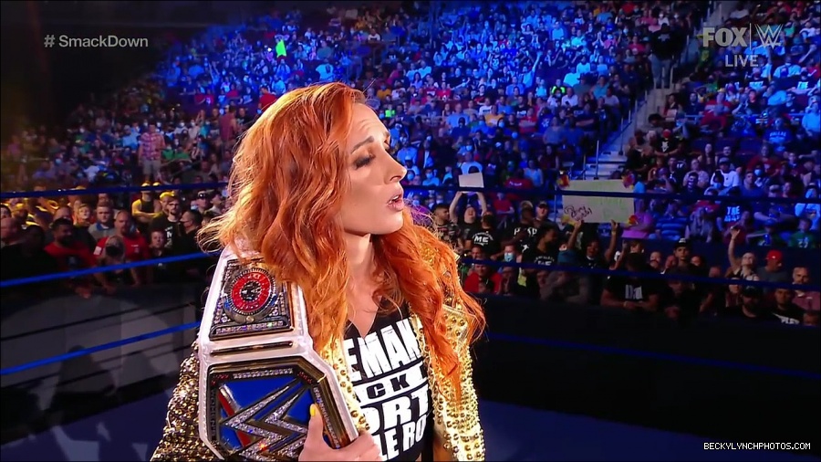 WWE_SmackDown_2021_08_27_720p_WEB_h264-HEEL_mp4_000281581.jpg