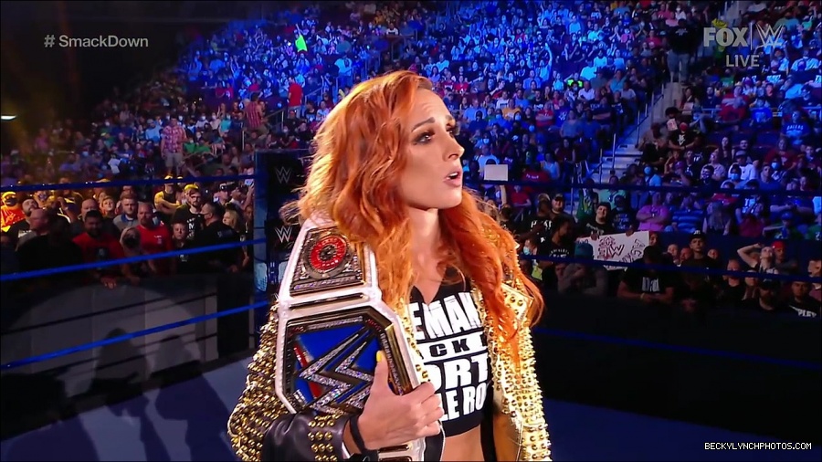 WWE_SmackDown_2021_08_27_720p_WEB_h264-HEEL_mp4_000282215.jpg