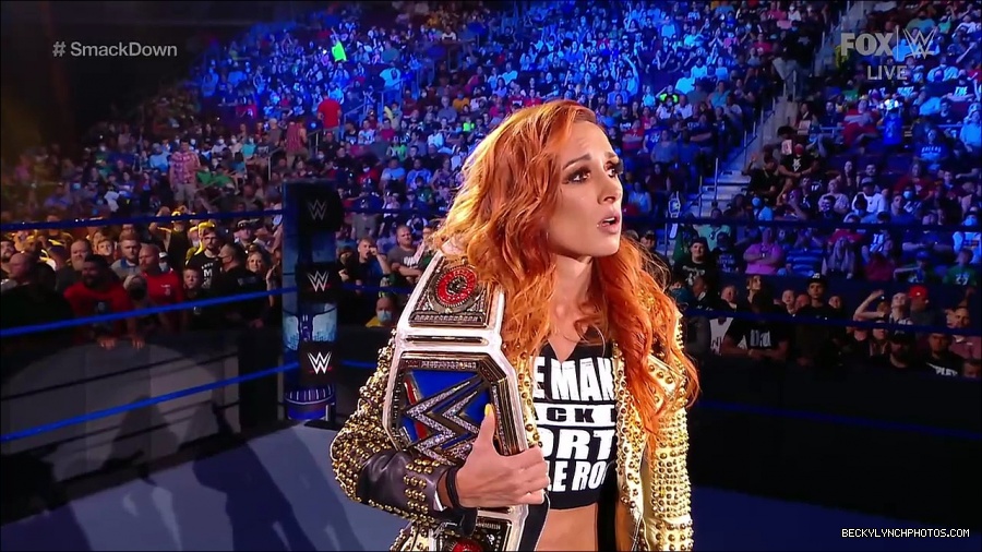WWE_SmackDown_2021_08_27_720p_WEB_h264-HEEL_mp4_000282815.jpg