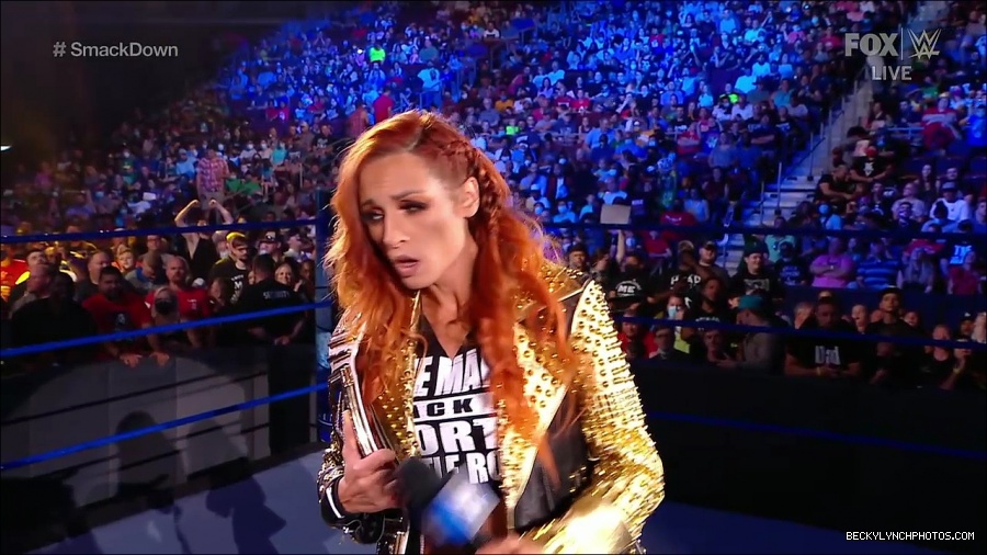 WWE_SmackDown_2021_08_27_720p_WEB_h264-HEEL_mp4_000284300.jpg