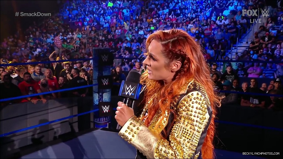 WWE_SmackDown_2021_08_27_720p_WEB_h264-HEEL_mp4_000286219.jpg