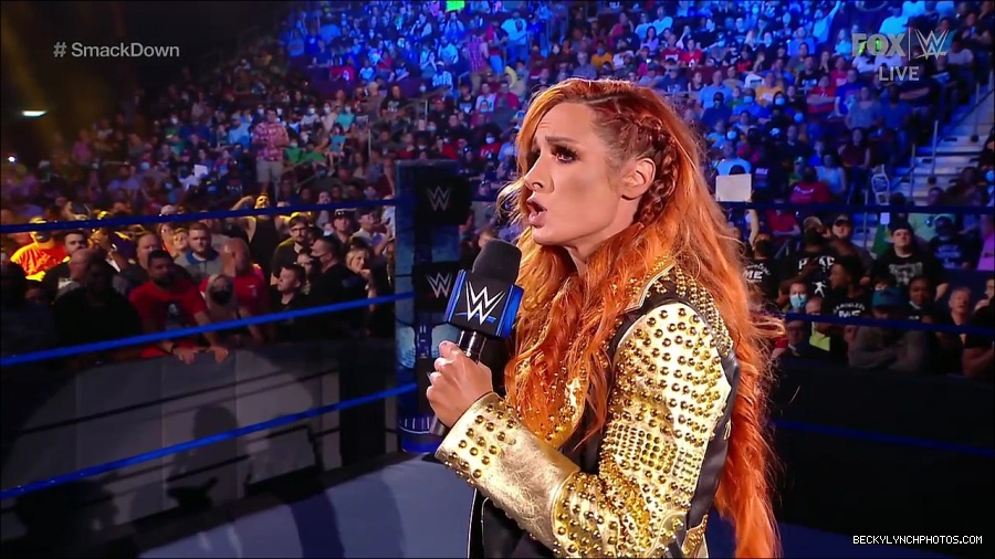 WWE_SmackDown_2021_08_27_720p_WEB_h264-HEEL_mp4_000287303.jpg